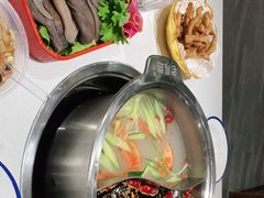 -老马路串串香火锅(北门桥店)