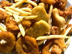 炸食拼盘-西西这里民谣酒馆