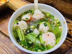 -花儿姐与战哥的美食档