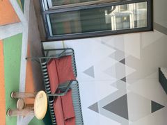 -桔子酒店(上海西藏北路地铁站店)