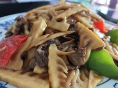 -天天向上素食餐厅(五台山店)