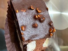 -Dough&Joe团憩(瑞虹天地月亮湾店)