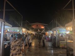 -席娜卡琳火车铁道夜市