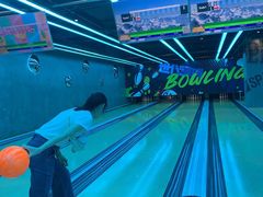 -世代星球·保龄球·镭战真人CS·团建(杨浦店)