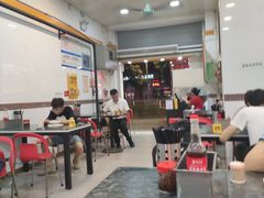 大堂-燊意布拉肠云吞面(中山四路店)