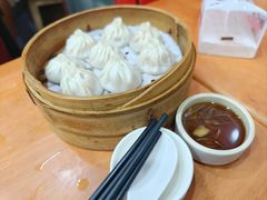 -莱莱小笼·乔艾