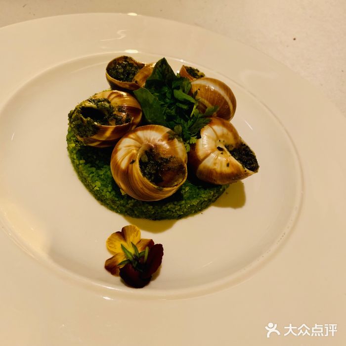 法式焗蜗牛配法香黄油