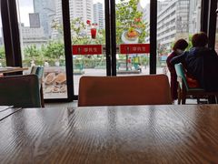 靠窗位-李先生牛肉面大王(上海站南广场店)