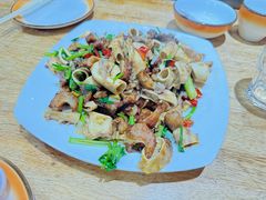 -超越海鲜屋(飞龙物业店)