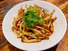 凉拌折耳根-蚝美人·生蚝海鲜烧烤(茶花园店)
