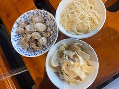-琥珀老六龙虾(四里河店)