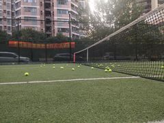 -快网网球俱乐部(长宁区金桥花园球场)