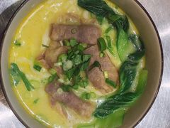 酸汤肥牛面-面乙新派手擀面(大悦城店)