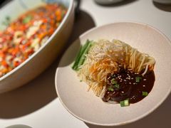 鸡丝凉面-麻六记(新天地店)