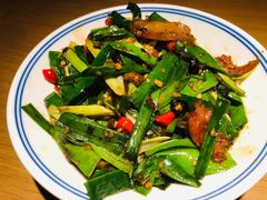 蒜苗腊炒拱嘴-卞氏菜根香·川菜(青羊万达店)
