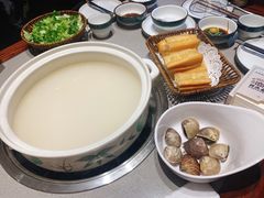 -四点金粥底火锅(沂州里店)