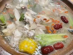 石橄榄炖鸡-洪大厨鸡煲(福田店)