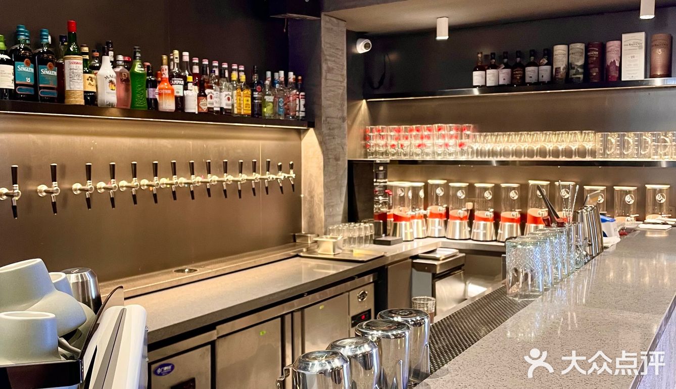 福州探店｜这家咖啡酒吧也太绝了吧！