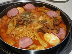 -三清洞摩西韩式年糕火锅(威高广场店)
