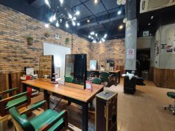 -PE SALON