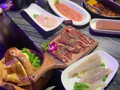 -热火朝天鲜切牛肉火锅(南强街巷店)