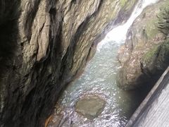 -龙水峡地缝景区