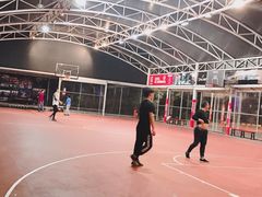 -洛克公园·篮球·足球·羽毛球(莘庄店)