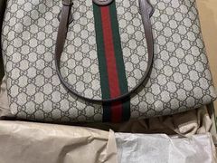 -Gucci(青岛海信广场店)