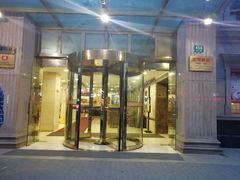 -白玉兰酒店(上海田子坊马当路地铁站店)