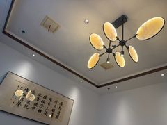 -顶峰夜宴·龙虾烧烤大排档(九江学院店)