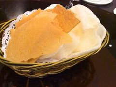 送的煎饼和虾片-大连富丽华大酒店·花都西餐厅