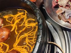 -东巴谷野生菌火锅餐厅