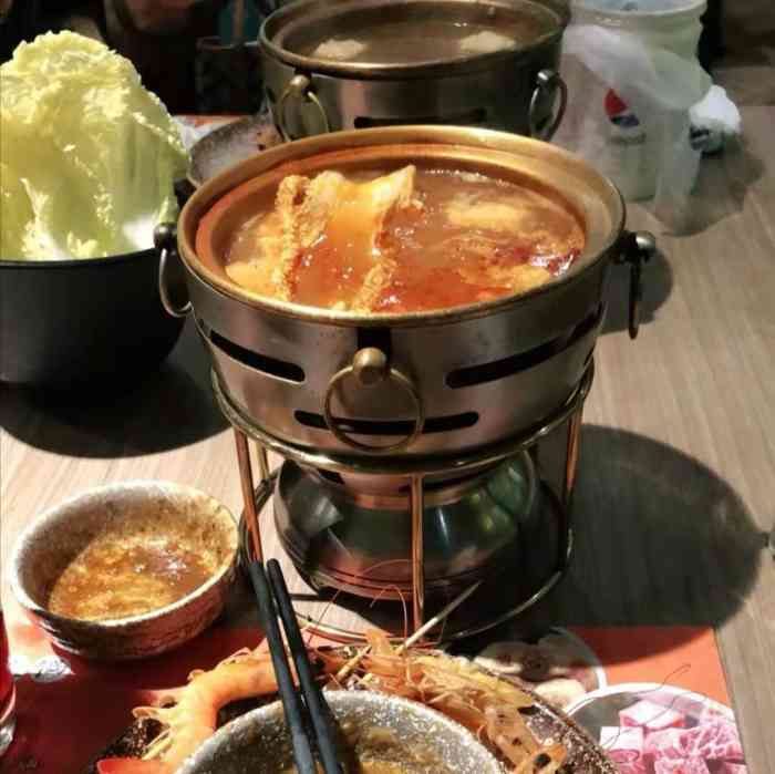 小辉哥火锅(紫荆广场店)-"乘着今晚人少,尝试了这家位于紫金广场5层.