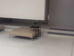 -卡罗酒店(东门晒布地铁站店)