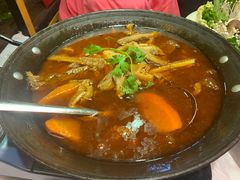 -霄汉牛三鲜湖北砂锅菜(万松园2店)
