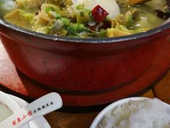 石锅酸菜鱼-周鱼小馆石锅酸菜鱼(活力汇店)