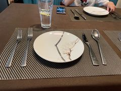 -悦享绿山墙西餐厅