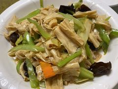 醋捞支竹木耳-惠爱餐厅