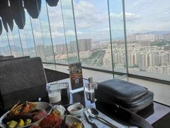 -荣誉国际酒店-云顶旋转餐厅