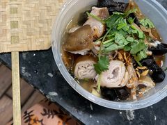 大肠套小肠-阿芳卤面(中闽百汇店)