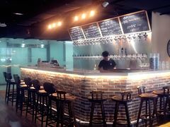 -40+精酿啤酒俱乐部(国投财富广场店)