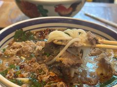 -云阿蛮云南生烫牛肉米线(奉贤路店)