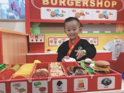 -莫莉幻想儿童乐园(武汉经开永旺店)