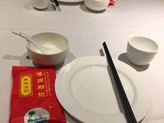 餐具摆设-博多新记·粤菜(复兴店)