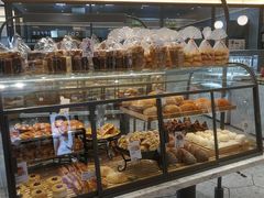 面包甜点陈列柜-面包新语(上地华联店)