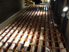 iphone_upload_pic-猫的天空之城概念书店(西塘古镇店)