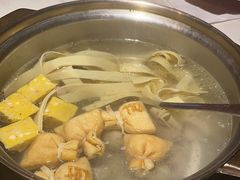 -喃喃椰·糟粕醋·椰子鸡火锅(七堡花园店)