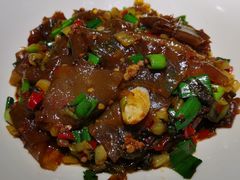 -阿瓦山寨·湘菜现炒·剁椒鱼头王(咸阳总店)