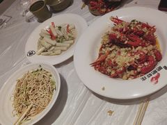 -肥肥虾庄·金牌油焖大虾(首义路店)