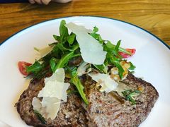 罗马式牛肉配芦果拉-安妮意大利餐厅(世贸天阶店)